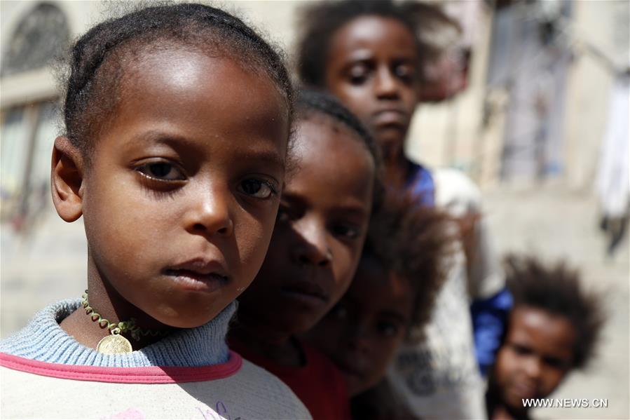 الصورة: حملة للتطعيم ضد مرض شلل الأطفال في صنعاء، اليمن