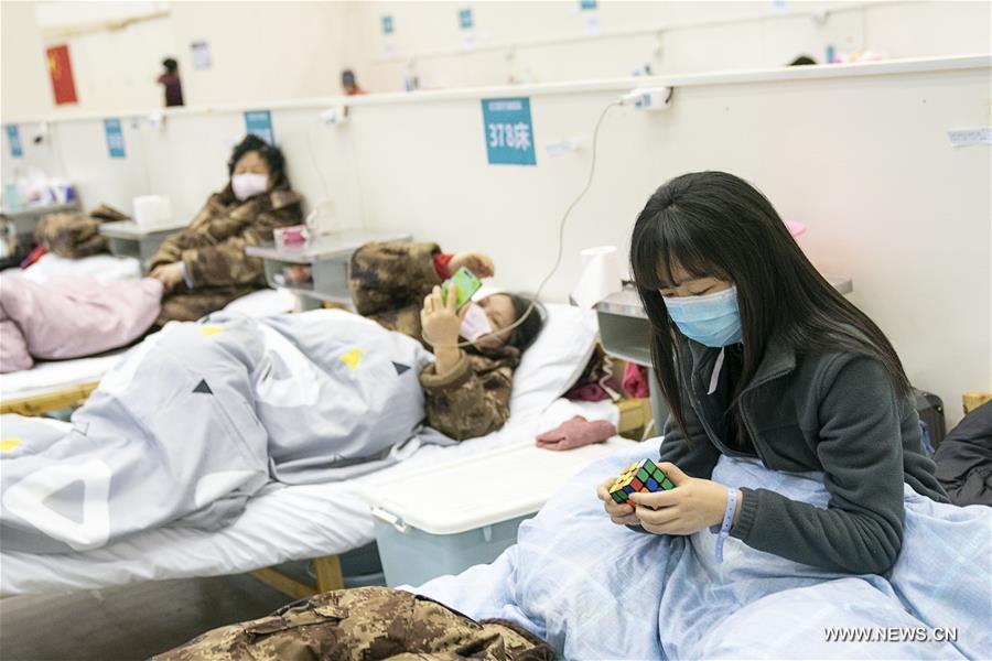 الصورة: عملية منظمة لمستشفى مؤقت في ووهان مركز تفشي الفيروس بالصين
