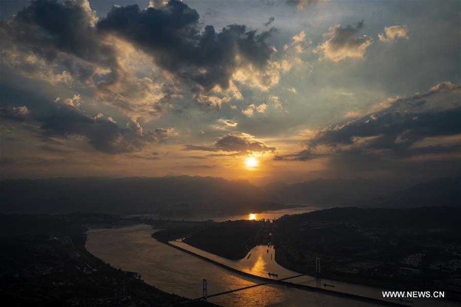 CHINA-HUBEI-THREE GORGES DAM-SUNSET GLOW(CN)