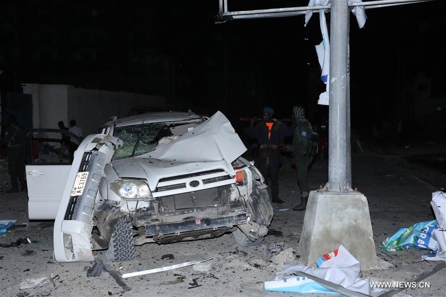 الصورة: نفجير فندق في العاصمة الصومالية مقديشو