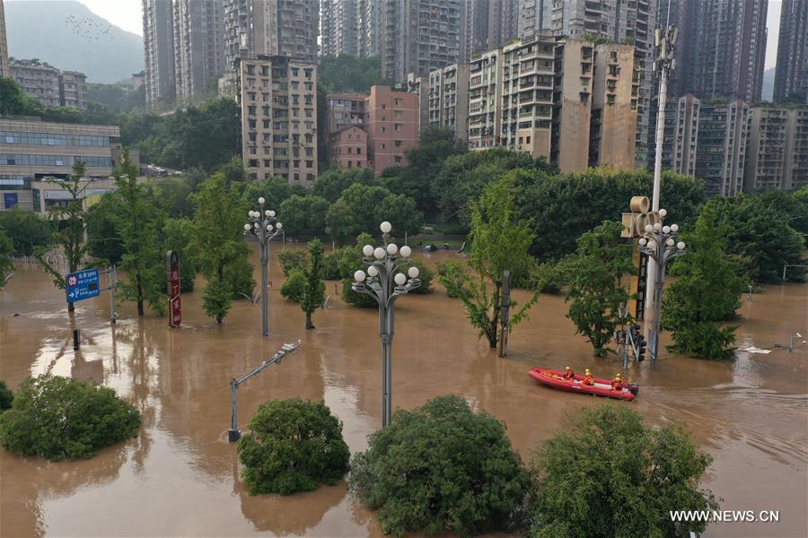 الصورة: منسوب مياه نهر اليانغتسي في تشونغتشينغ يصل الى مستوى قياسي