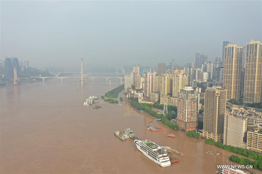 الصورة: منسوب مياه نهر اليانغتسي في تشونغتشينغ يصل الى مستوى قياسي