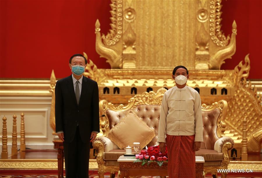 MYANMAR-NAY PYI TAW-PRESIDENT-CHINA-YANG JIECHI-MEETING
