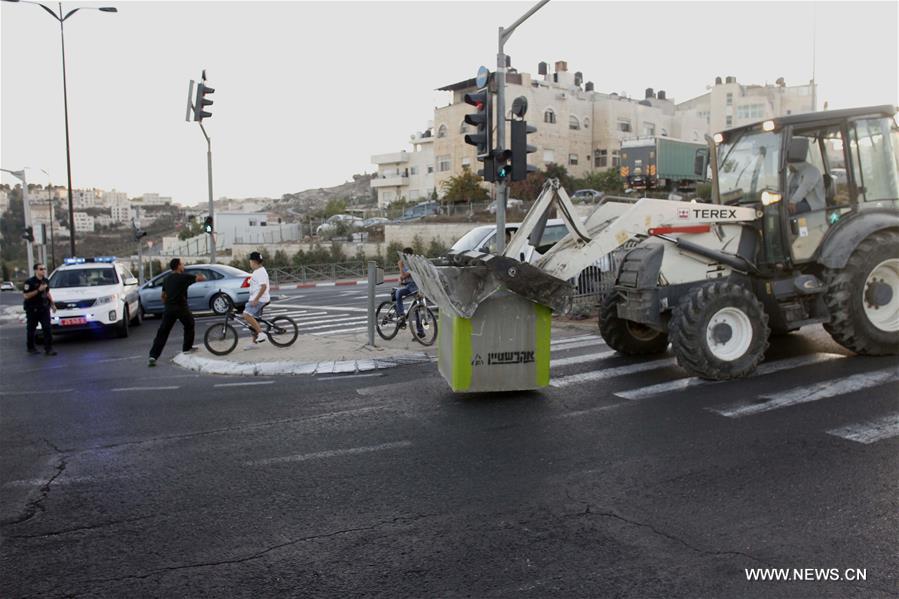 الصورة: القوات الإسرائيلية تغلق الطرق المؤدية للقدس قبل عيد الغفران