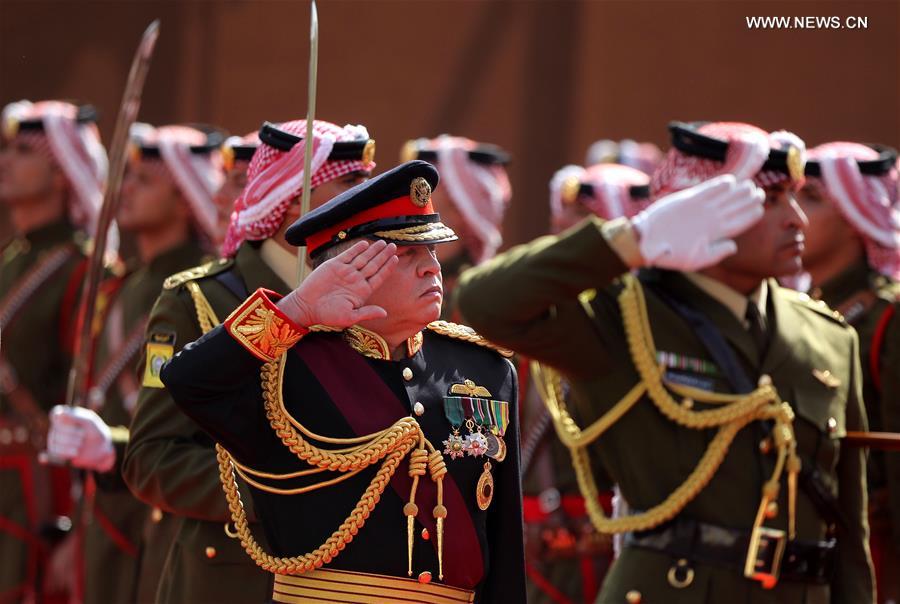 الصورة: الملك عبدالله يفتتح الدورة العادية الثانية للبرلمان الأردني