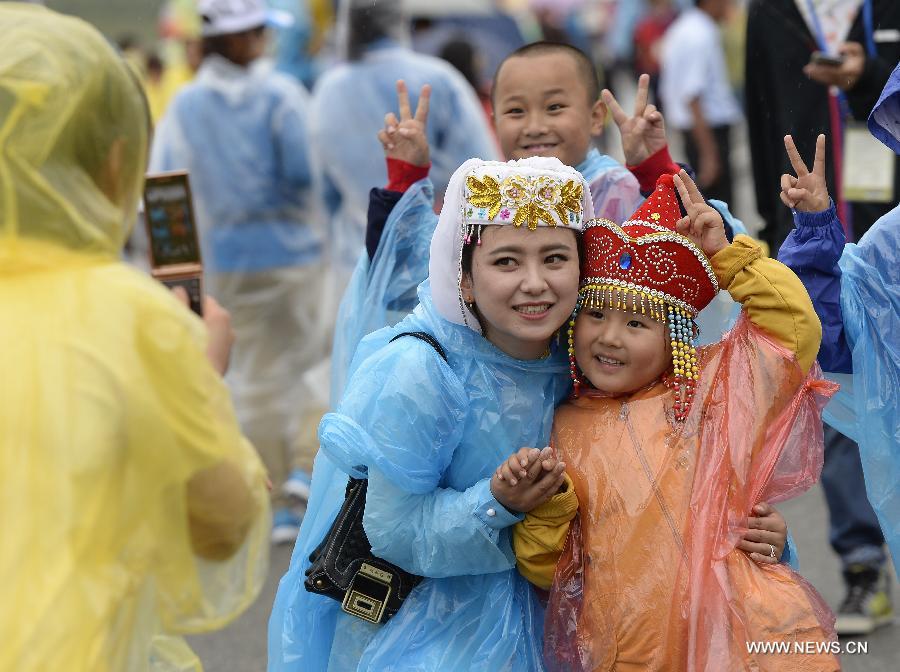 （民族运动会）（3）细雨中的民族大联欢