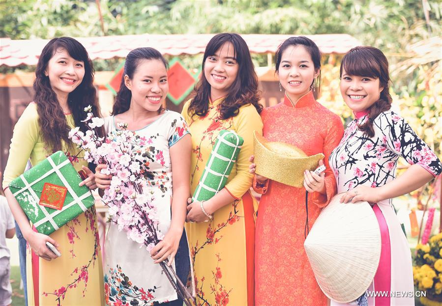 VIETNAM-HO CHI MINH CITY-SCHOOL-WELCOMING TET