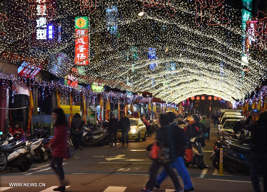 #CHINA-TAIPEI-COLORED LANTERNS (CN)