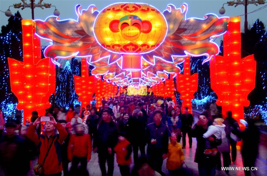 CHINA-HENAN-KAIFENG-LANTERN FESTIVAL CELEBRATIONS (CN)