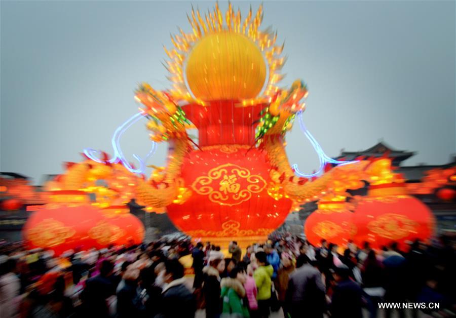 CHINA-HENAN-KAIFENG-LANTERN FESTIVAL CELEBRATIONS (CN)