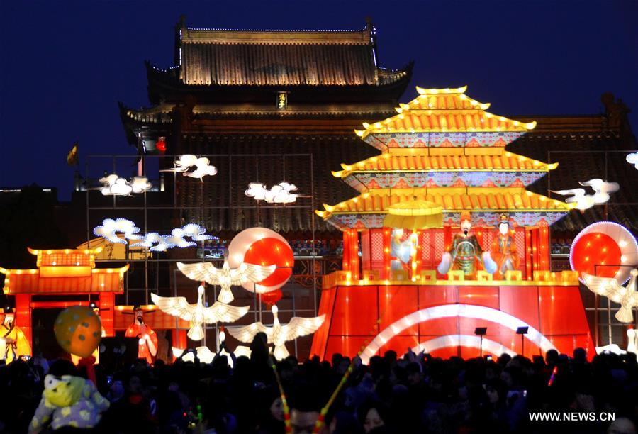 CHINA-HENAN-KAIFENG-LANTERN FESTIVAL CELEBRATIONS (CN)