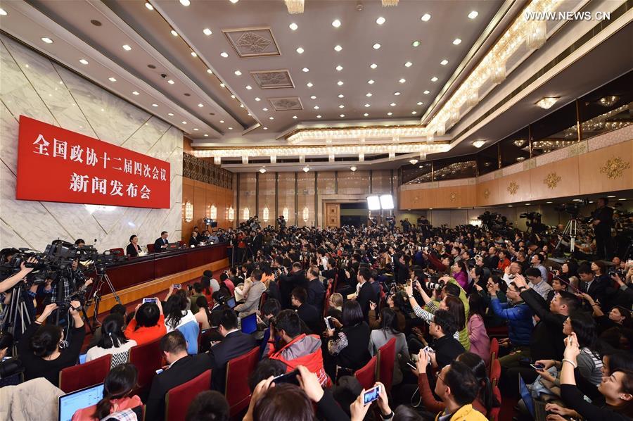 （两会）（1）全国政协十二届四次会议举行新闻发布会