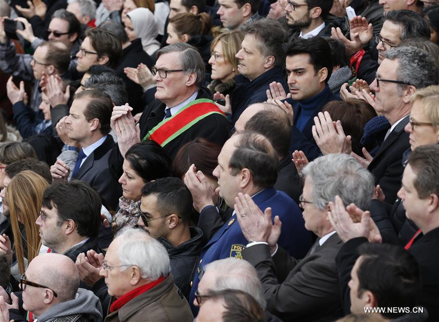 （国际）（5）比利时民众悼念恐怖袭击遇难者