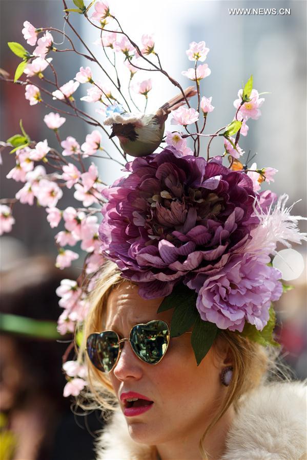 U.S.-NEW YORK-EASTER-BONNET-PARADE