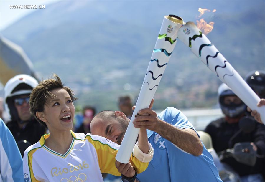 （里约奥运会）（4）中国火炬手在希腊传递火炬