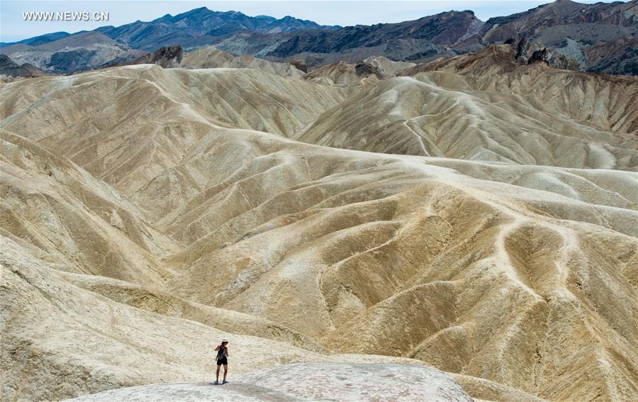 U.S.-DEATH VALLEY NATIONAL PARK-SCENERY