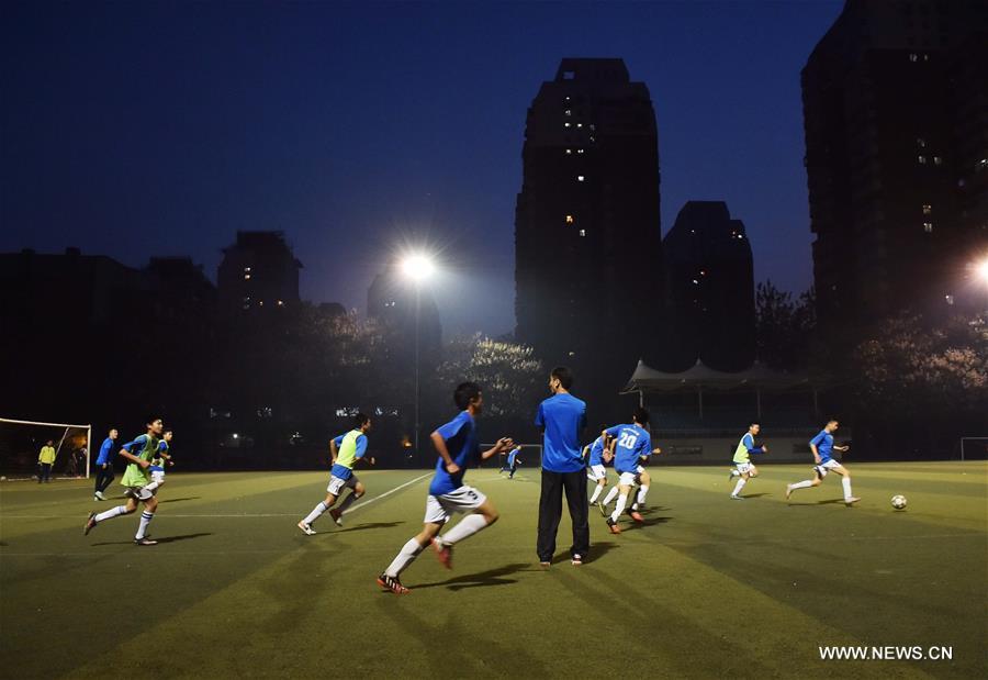 （体育·图片故事）（1）足球——谢朝阳：从国安前队长到学生足球教头