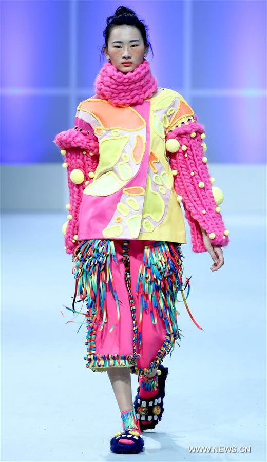 CHINA-BEIJING-COLLEGE STUDENTS' FASHION WEEK (CN)