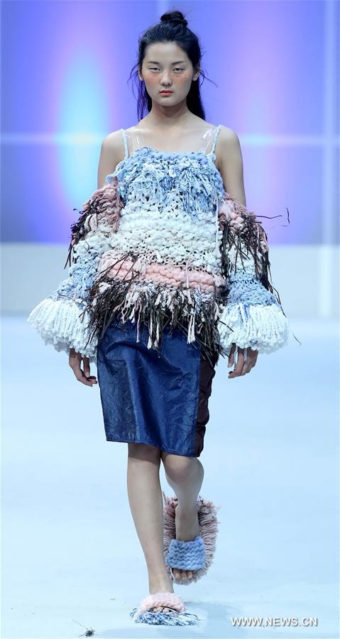 CHINA-BEIJING-COLLEGE STUDENTS' FASHION WEEK (CN)