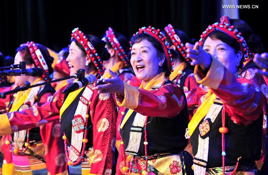 الصورة: احتفال الكوادر من المسنين بالذكرى الـ95 لتأسيس الحزب الشيوعي الصيني بالتبت 