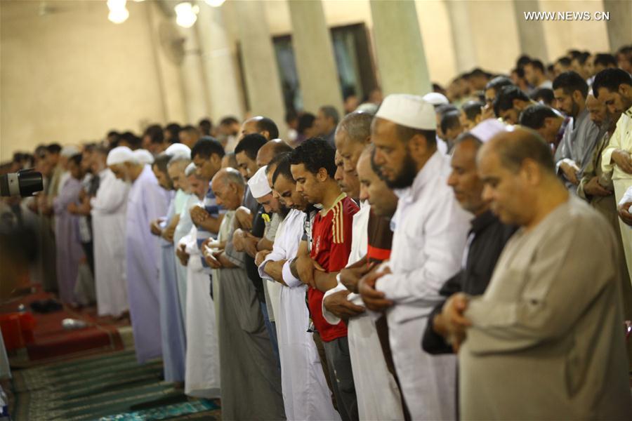 EGYPT-CAIRO-RAMADAN-LAYLAT AL-QADR-PRAY