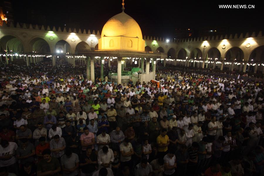 EGYPT-CAIRO-RAMADAN-LAYLAT AL-QADR-PRAY