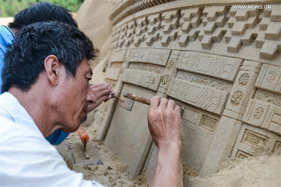 الصورة: معرض النحت الرملي في شرقي الصين لاستقبال قمة مجموعة الـ20