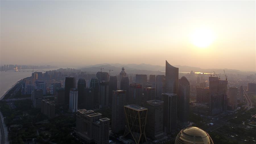 الصورة: مناظر جوية لمدينة هانغتشو بشرقي الصين