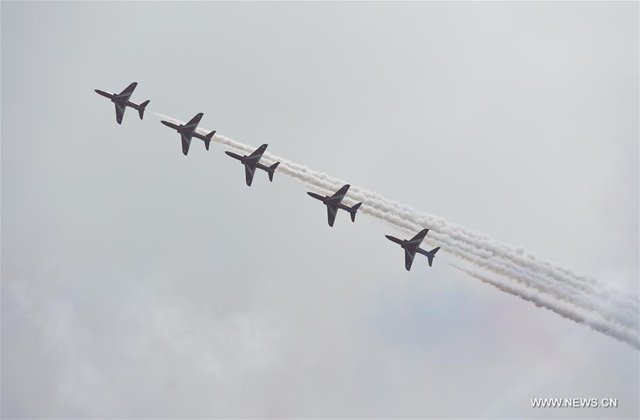 （珠海航展）（7）英国皇家空军“红箭”飞行表演队举行飞行表演