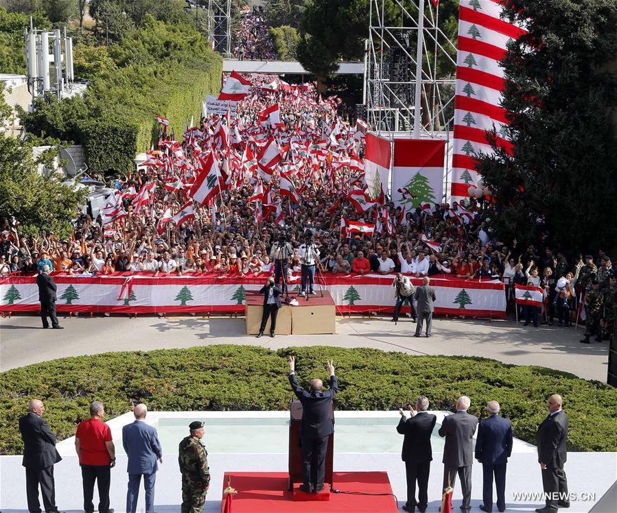الصورة: لبنان يحتفل بالرئيس الجديد