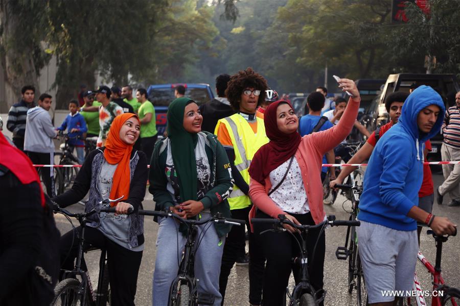 الصورة: "يوم الدراجات البرتقالي" برعاية السفارة الهولندية بالقاهرة