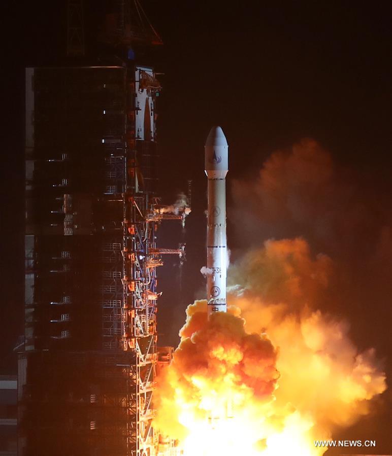  الصورة: الصين تطلق القمر الصناعي فنغيون-4