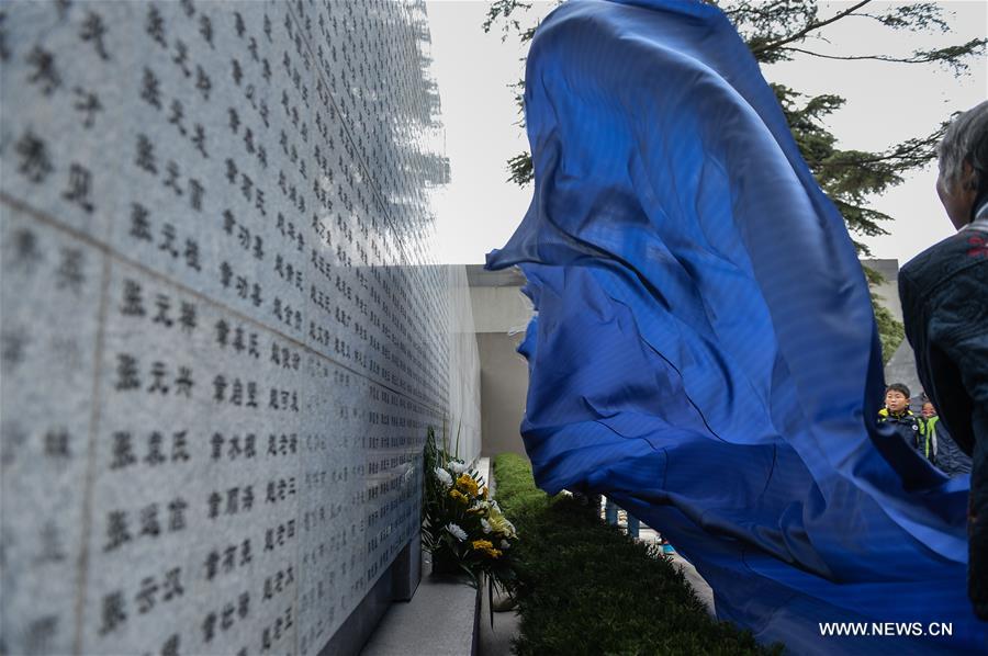الصورة: إضافة أسماء جديدة للجدار التذكاري لضحايا مذبحة نانجينغ 1937