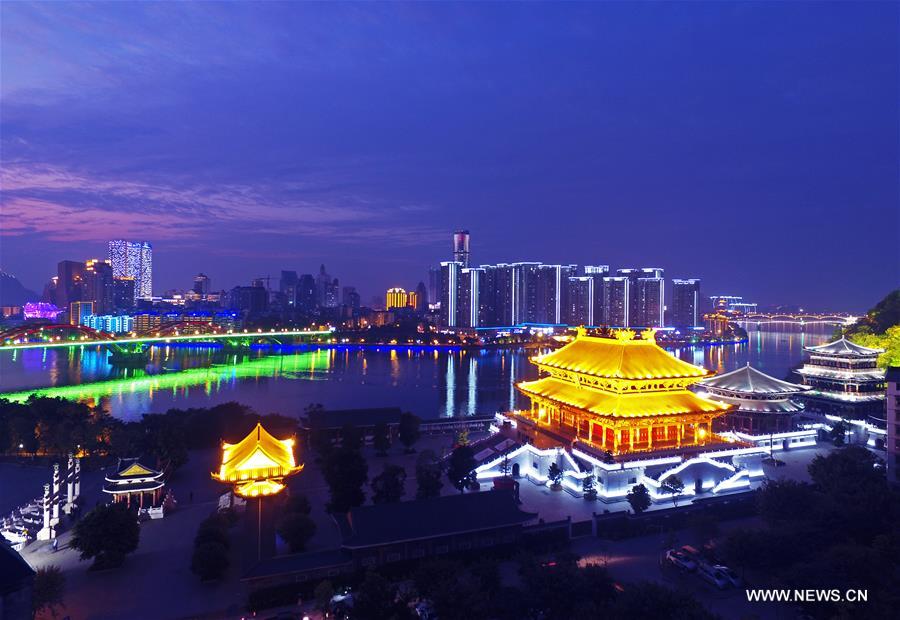 （社会）（1）广西柳州：宜居城市夜色美