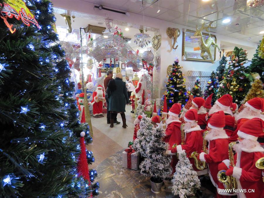 الصور: بغداد تستعد لاحتفالات الكريسماس