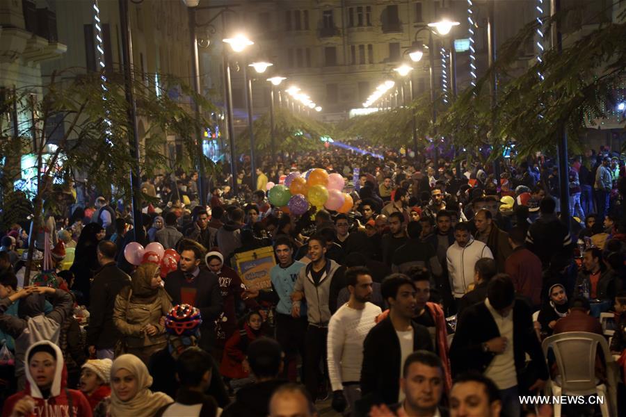 الصورة: احتفالات المصريين بالعام الجديد