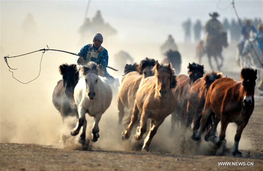 （文化）（1）内蒙古第十四届冰雪那达慕在西乌珠穆沁旗开幕