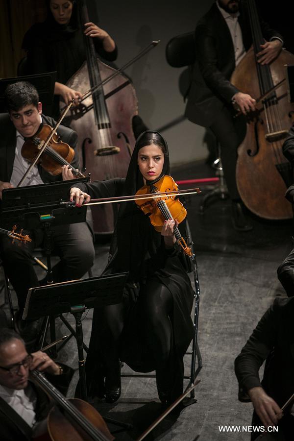 الصورة: تواصل فعاليات مهرجان فجر الموسيقي الدولي الـ 32 في طهران