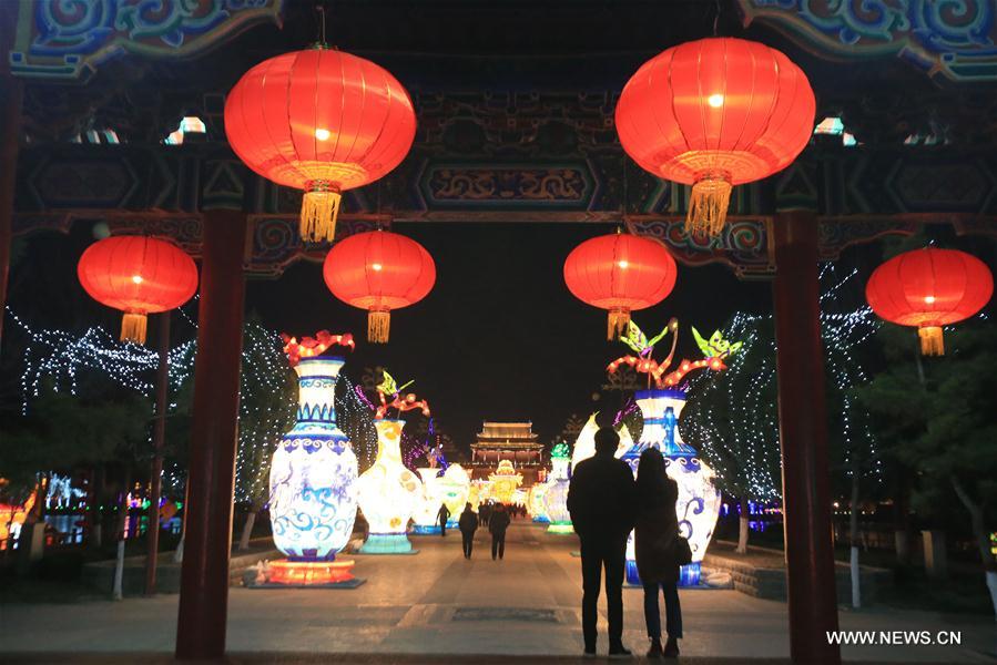الصورة: معرض فوانيس بمناسبة عيد الربيع في الصين