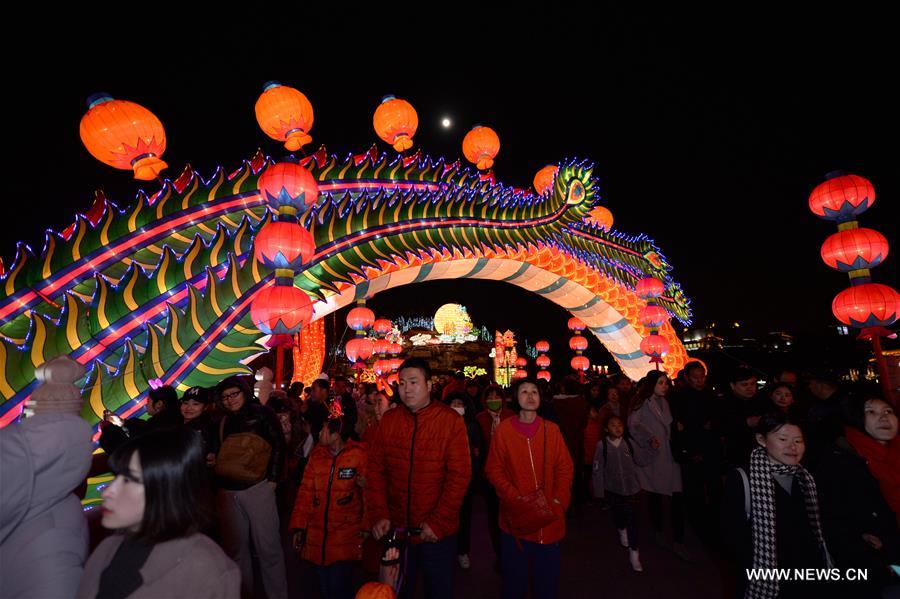 الصورة: معرض الفوانيس بمناسبة عيد الفوانيس في شمال غربي الصين