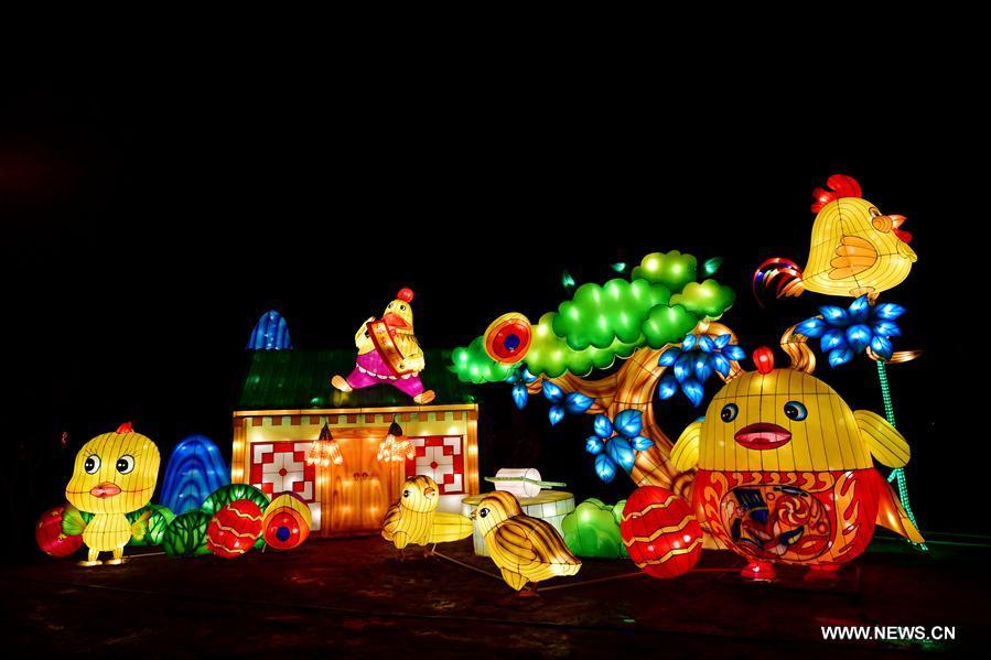 الصورة: احتفال بعيد الفوانيس في وسط الصين