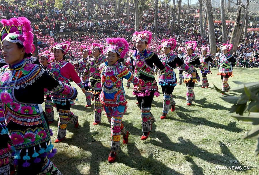 الصورة: إقامة مهرجان تقليدي لقومية يي جنوب غربي الصين
