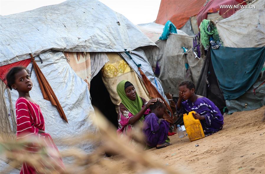 （国际）（2）走进索马里首都难民营