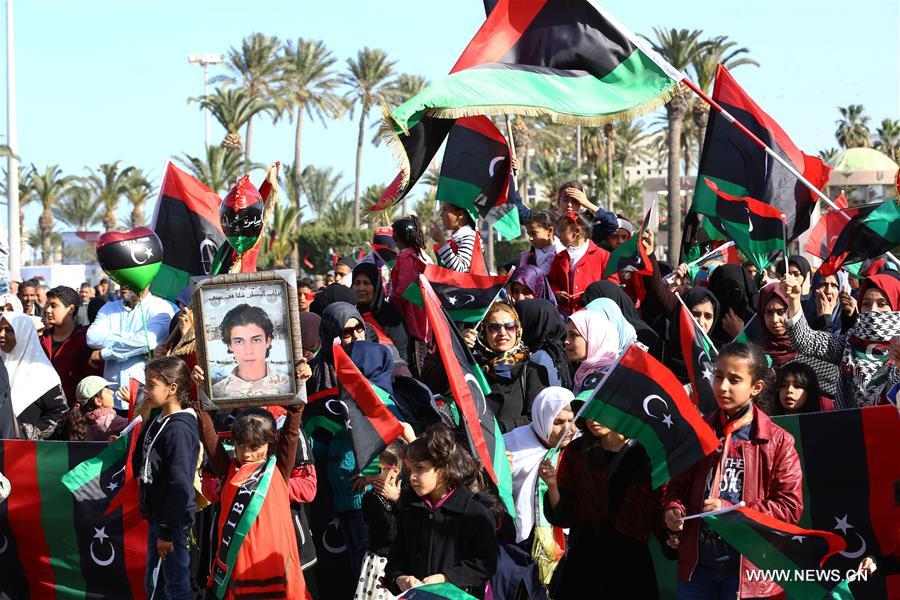 الصورة: طرابلس تحيي الذكرى السادسة للثورة الليبية
