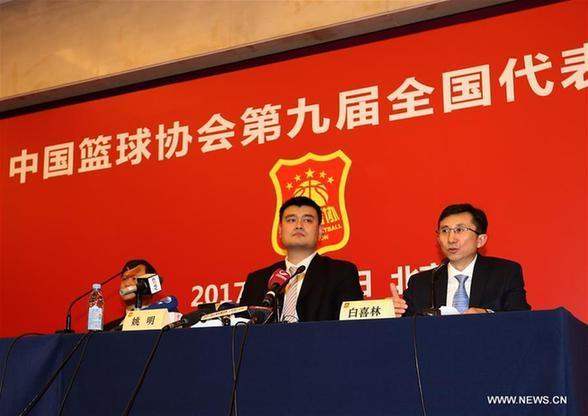 الصورة: تعيين ياو مينغ رئيسا لاتحاد كرة السلة الصيني