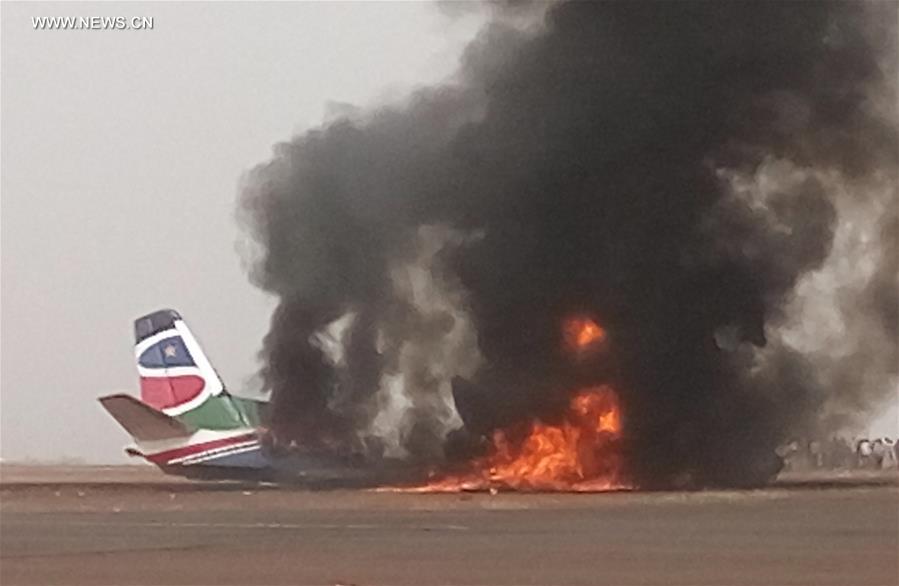 الصورة: تحطم طائرة ركاب فى جنوب السودان وسط مخاوف من مقتل جميع ركابها الـ 44