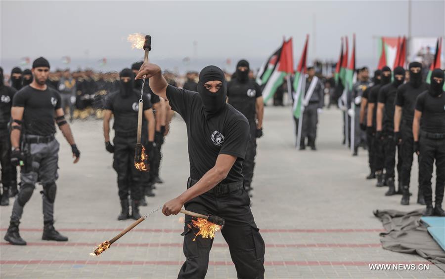 الصورة: حفل تخرج عسكري لقوات الأمن الفلسطينية التابعة لحماس في غزة