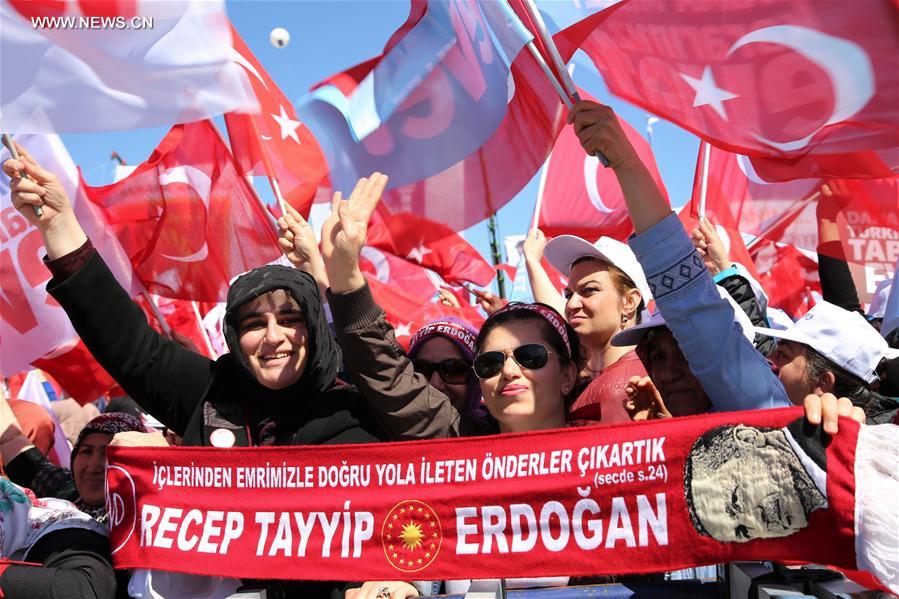 الصورة: تجمع حاشد في أنقرة تأييدًا لأردوغان والتعديلات الدستورية