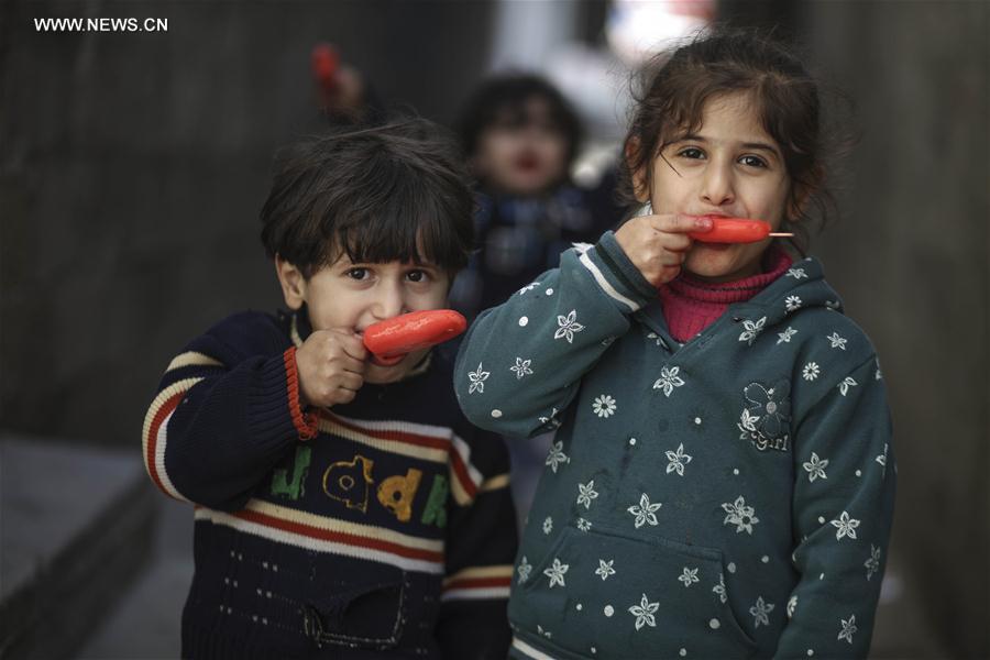 الصورة: في يوم الطفل الفلسطيني .. الأطفال في غزة يحلمون بحياة أفضل وأكثر أمان 