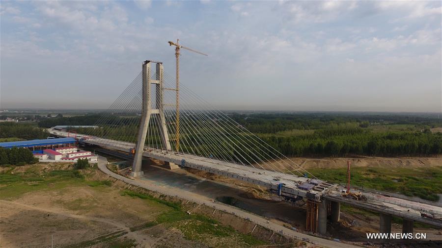  الصورة: جسر جديد يربط بكين بمقاطعة خبي